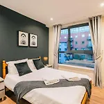City Centre Haven - Huge Garden Access - West St