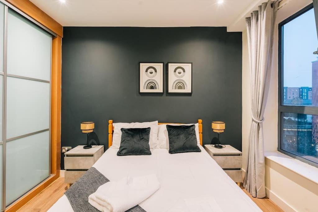 Apartment Centre Haven - Huge Garden Access - West St *