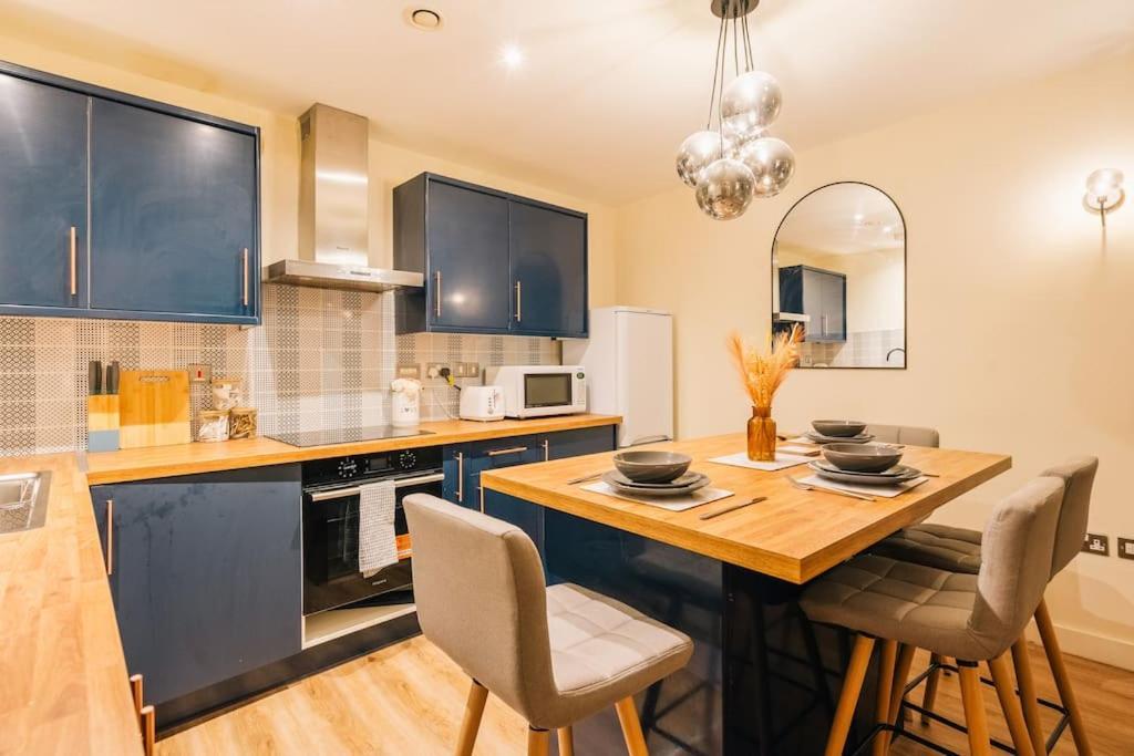 Apartment Centre Haven - Huge Garden Access - West St