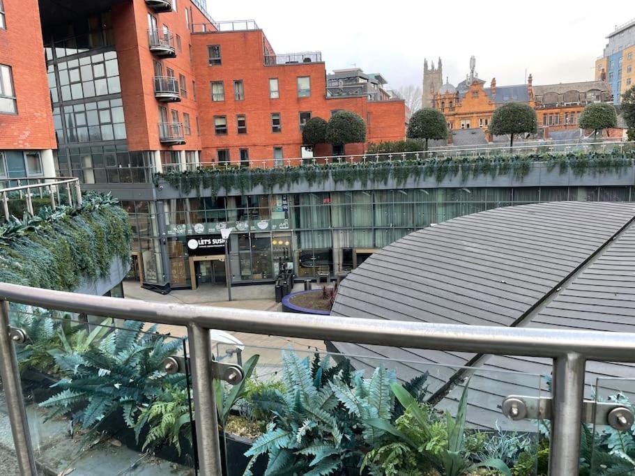 Apartment Centre Haven - Huge Garden Access - West St *